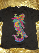 Cargar imagen en el visor de la galería, AJOLOTE WIXÁRIKA 🦎✨️