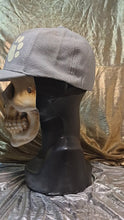 Cargar y reproducir el video en el visor de la galería, HUELLAS QUE ILUMINAN 🐕🐾🧢
