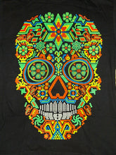 Cargar imagen en el visor de la galería, CALAVERA WIXÁRIKA III 💀✨️
