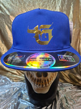 Cargar imagen en el visor de la galería, GOTHIC CAPS "G" ✨️ 🧢 🖋
