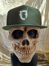 Cargar imagen en el visor de la galería, GOTHIC CAPS "O" 🧢✨️
