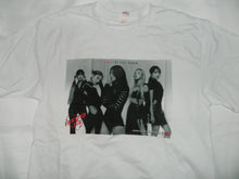 Cargar imagen en el visor de la galería, Playera G-idle
